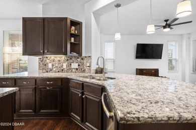 This immaculate 2-bedroom, 2-bath, 2-car garage Shea Built on Trilogy at Ocala Preserve in Florida - for sale on GolfHomes.com, golf home, golf lot