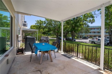 ** COME IN ** Welcome, make yourself at home in this 2 bedroom 2 on On Top Of The World Golf Course in Florida - for sale on GolfHomes.com, golf home, golf lot