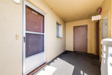 Beautiful Remodeled 2 bedroom, 2 bathroom,  condo with no age on Seminole Lake Country Club in Florida - for sale on GolfHomes.com, golf home, golf lot