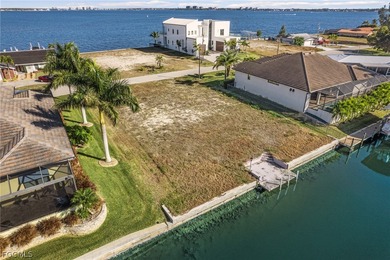 Premium waterfront homesite with DIRECT SAILBOAT GULF ACCESS on Royal Tee Country Club in Florida - for sale on GolfHomes.com, golf home, golf lot