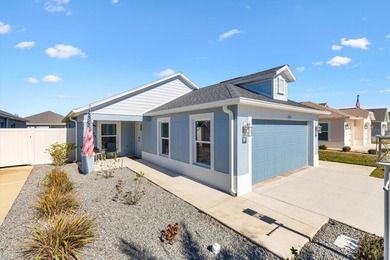 FABULOUS barely-lived-in 2 BEDROOM 2 BATH DURHAM BUNGALOW on Pennbrooke Fairways in Florida - for sale on GolfHomes.com, golf home, golf lot
