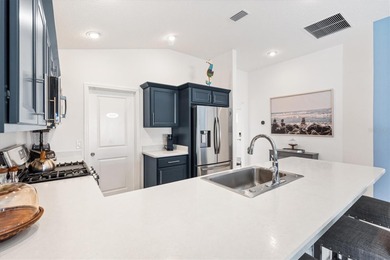 FABULOUS barely-lived-in 2 BEDROOM 2 BATH DURHAM BUNGALOW on Pennbrooke Fairways in Florida - for sale on GolfHomes.com, golf home, golf lot