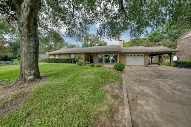 Beautiful single-family home 2,013 sq ft of living space in on Hide-A-Way Lake Golf Course in Texas - for sale on GolfHomes.com, golf home, golf lot