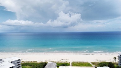 Rarely available 2/2 condo with 3 deeded parking spaces in one on Palm Beach Par-3 Golf Course in Florida - for sale on GolfHomes.com, golf home, golf lot