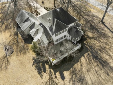 Elegant Country Club Living located on a large corner lot of the on Searcy Country Club in Arkansas - for sale on GolfHomes.com, golf home, golf lot