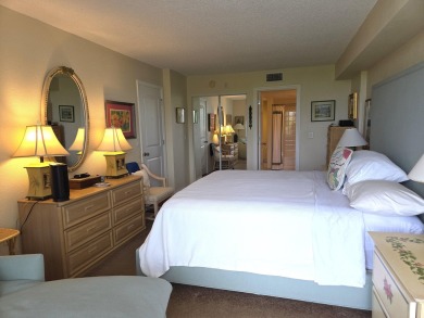 Rarely available 2/2 condo with 3 deeded parking spaces in one on Palm Beach Par-3 Golf Course in Florida - for sale on GolfHomes.com, golf home, golf lot