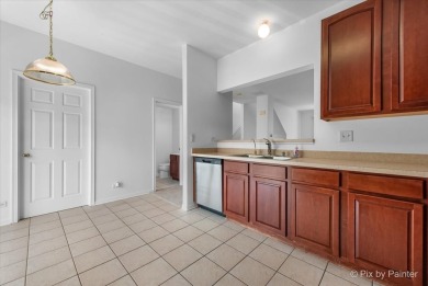 Welcome to this move-in ready 3-bedroom, 2.1-bath townhome in on Cary Country Club in Illinois - for sale on GolfHomes.com, golf home, golf lot