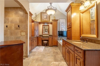 Welcome to luxury living in one of Medina's most desirable golf on Fox Meadow Country Club in Ohio - for sale on GolfHomes.com, golf home, golf lot