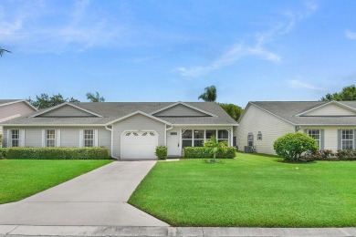 NO NEED TO WORRY ABOUT YOUR ROOF HERE - IT IS COVERED BY THE HOA on Gator Trace Golf and Country Club in Florida - for sale on GolfHomes.com, golf home, golf lot