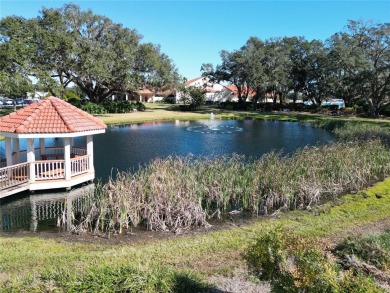 Under contract-accepting backup offers. ON THE GOLF COURSE!!! on The Links of Spruce Creek in Florida - for sale on GolfHomes.com, golf home, golf lot