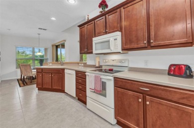 LOCATION LOCATION LOCATION - you're going to love the cul-de-sac on Kings Gate Golf Club in Florida - for sale on GolfHomes.com, golf home, golf lot