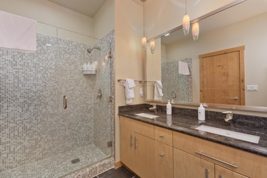 MODERN ?U?UR? ON ??? SIERR? STAR GOLF C?URS?.  Meticulously on Sierra Star Golf Course in California - for sale on GolfHomes.com, golf home, golf lot