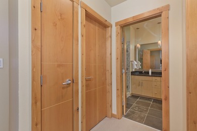 MODERN ?U?UR? ON ??? SIERR? STAR GOLF C?URS?.  Meticulously on Sierra Star Golf Course in California - for sale on GolfHomes.com, golf home, golf lot