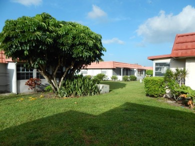 This beautiful 1 bedroom villa is located in the gated community on Kings Point Golf - Executive in Florida - for sale on GolfHomes.com, golf home, golf lot