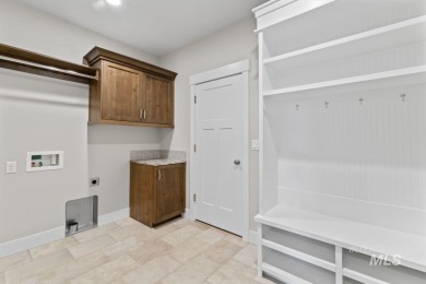 Welcome to this beautifully maintained 4 bedroom, 3 bath home on Hunters Point Golf Club in Idaho - for sale on GolfHomes.com, golf home, golf lot