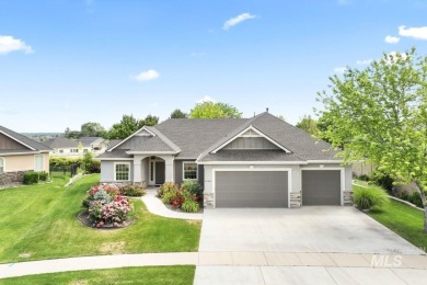 Welcome to this beautifully maintained 4 bedroom, 3 bath home on Hunters Point Golf Club in Idaho - for sale on GolfHomes.com, golf home, golf lot
