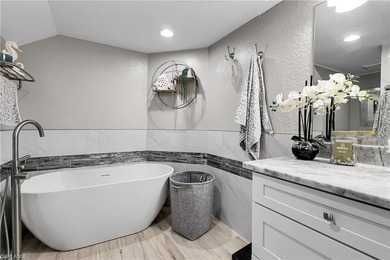 RARE FIND. Open and updated townhouse The Barbados model with on Breckenridge Golf and Country Club in Florida - for sale on GolfHomes.com, golf home, golf lot