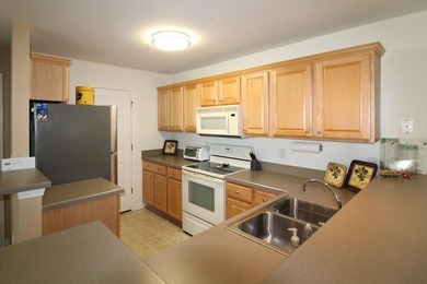 This 3BR/2BA ground floor condominium is located in the on  in South Carolina - for sale on GolfHomes.com, golf home, golf lot