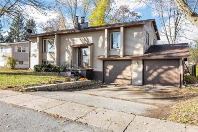 Welcome to an exceptional find at 613 Kingston Drive in charming on Saddleback Ridge Golf Course in Iowa - for sale on GolfHomes.com, golf home, golf lot