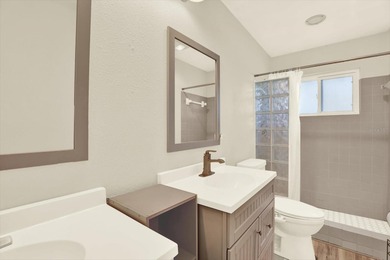 Enjoy maintenance-free, easy Florida living in this 2-bedroom on Mainlands Golf Club in Florida - for sale on GolfHomes.com, golf home, golf lot