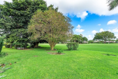 RARE FIND ON EASTPOINTE PINES! Spacious 3,000 sq. ft. home on on Eastpointe Country Club in Florida - for sale on GolfHomes.com, golf home, golf lot