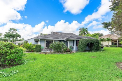 RARE FIND ON EASTPOINTE PINES! Spacious 3,000 sq. ft. home on on Eastpointe Country Club in Florida - for sale on GolfHomes.com, golf home, golf lot