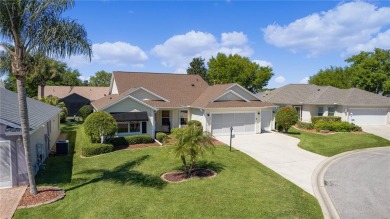 ~HUGE PRICE REDUCTION~ ~NO BOND!~  ~2020 ROOF~ ~GOLF CART on The Links of Spruce Creek in Florida - for sale on GolfHomes.com, golf home, golf lot