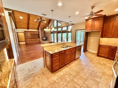 Stunning 2,675 sf 3BR or 4BR/2.5BA Golf Course Paradise! Wake up on Rayburn Country Club in Texas - for sale on GolfHomes.com, golf home, golf lot
