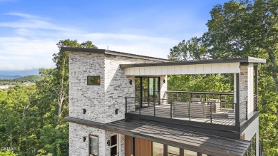 This newly constructed 2,300+ sqft cabin blends sleek modern on Sevierville Golf Club in Tennessee - for sale on GolfHomes.com, golf home, golf lot