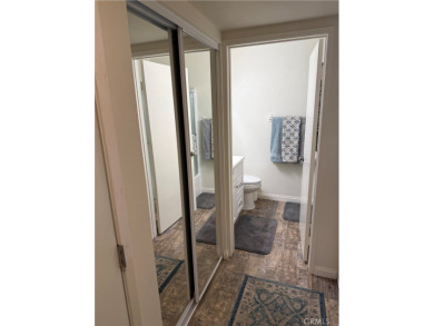 Beautiful Valencia Lakeshore condo, on the lower level, with one on Vista Valencia Golf Course in California - for sale on GolfHomes.com, golf home, golf lot
