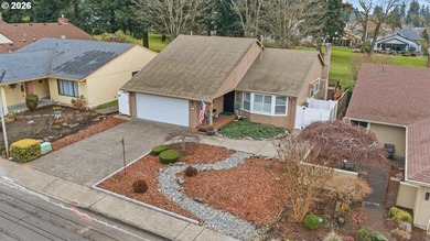 Wonderful living at Fairway Village Golf community. This very on Fairway Village Golf and Country Club in Washington - for sale on GolfHomes.com, golf home, golf lot