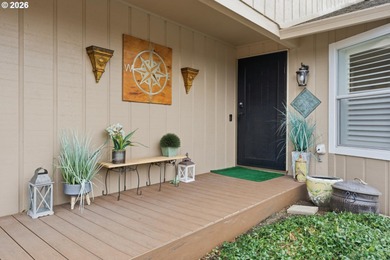 Wonderful living at Fairway Village Golf community. This very on Fairway Village Golf and Country Club in Washington - for sale on GolfHomes.com, golf home, golf lot