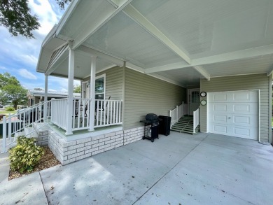 This home has barley been lived in and comes with a Transferable on Water Oak Country Club Estates in Florida - for sale on GolfHomes.com, golf home, golf lot