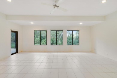 If you're looking for a tremendous deal to enter a 5-Star on Harbour Ridge Yacht and Country Club in Florida - for sale on GolfHomes.com, golf home, golf lot