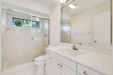 If you're looking for a tremendous deal to enter a 5-Star on Harbour Ridge Yacht and Country Club in Florida - for sale on GolfHomes.com, golf home, golf lot