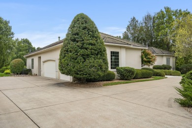 Welcome to 5364 South Castlebay Drive in the prestigious gated on Highland Springs Country Club in Missouri - for sale on GolfHomes.com, golf home, golf lot