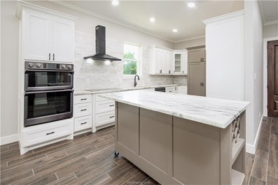 **GOLF COURSE HOME - 1-Year Membership Included!
Welcome to your on Oak Grove Country Club in Texas - for sale on GolfHomes.com, golf home, golf lot