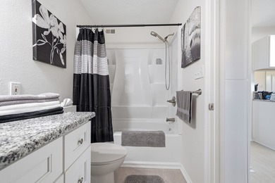 221 Marion Drive Unit B107 -- Rockport Country Club. Peaceful on Rockport Country Club in Texas - for sale on GolfHomes.com, golf home, golf lot