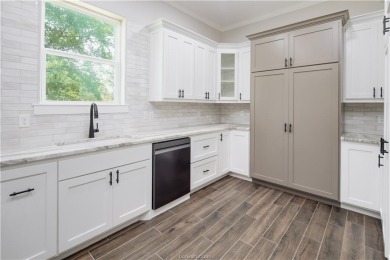 **GOLF COURSE HOME - 1-Year Membership Included!
Welcome to your on Oak Grove Country Club in Texas - for sale on GolfHomes.com, golf home, golf lot