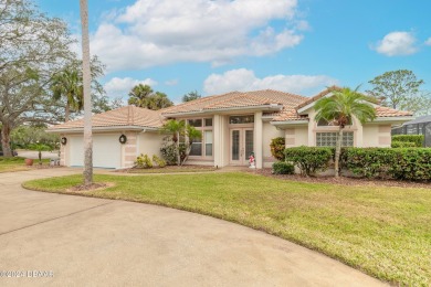 PRICE REDUCED- SELLER MOTIVATED- BRING ALL OFFERS! Come and on The Club At Pelican Bay - North Course in Florida - for sale on GolfHomes.com, golf home, golf lot