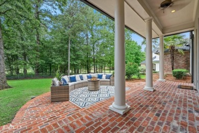 Elegant Living in Southern Trace - Where Luxury Meets Lifestyle

 on Southern Trace Country Club in Louisiana - for sale on GolfHomes.com, golf home, golf lot