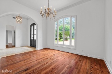Elegant Living in Southern Trace - Where Luxury Meets Lifestyle

 on Southern Trace Country Club in Louisiana - for sale on GolfHomes.com, golf home, golf lot