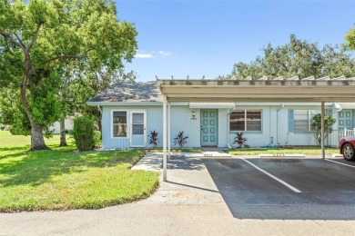 Enjoy easy living in this charming 2-bedroom, 2-bath end unit on Kings Point Executive Golf Course in Florida - for sale on GolfHomes.com, golf home, golf lot