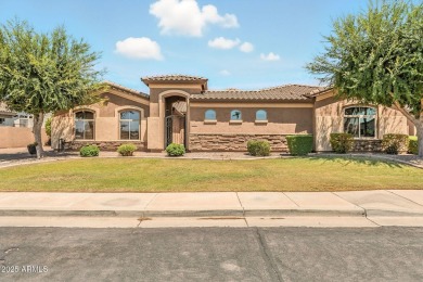 Welcome to 633 South Parkcrest Street - a rare opportunity to on Greenfield Lakes Golf Club in Arizona - for sale on GolfHomes.com, golf home, golf lot