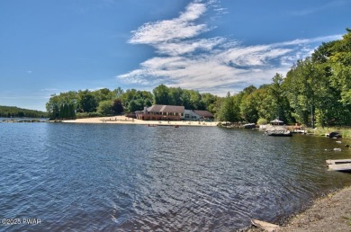 YOUR AFFORDABLE HIDEAWAY IN THE HIDEOUT AWAITS.  This 2 bed 1 on The Hideout Golf in Pennsylvania - for sale on GolfHomes.com, golf home, golf lot