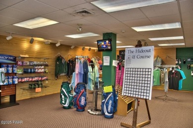 YOUR AFFORDABLE HIDEAWAY IN THE HIDEOUT AWAITS.  This 2 bed 1 on The Hideout Golf in Pennsylvania - for sale on GolfHomes.com, golf home, golf lot