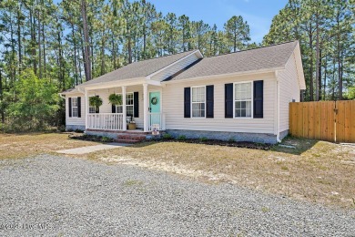 Cute-as-Pie Corner Home on Cherry Road! Welcome to the cutest on The Lakes Country Club in North Carolina - for sale on GolfHomes.com, golf home, golf lot