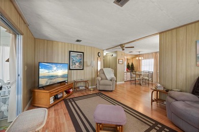 This beautifully maintained 2-bedroom, 2-bath furnished on Kings Gate Golf Club in Florida - for sale on GolfHomes.com, golf home, golf lot