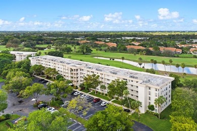 This beautifully renovated 2nd flr 3/2.5 condo combines modern on Palm-Aire Country Club and Resort - Palms in Florida - for sale on GolfHomes.com, golf home, golf lot