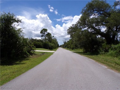 This OVERSIZED lot is just under 1/2 Acre, on a quiet street on Sabal Trace Golf and Country Club in Florida - for sale on GolfHomes.com, golf home, golf lot